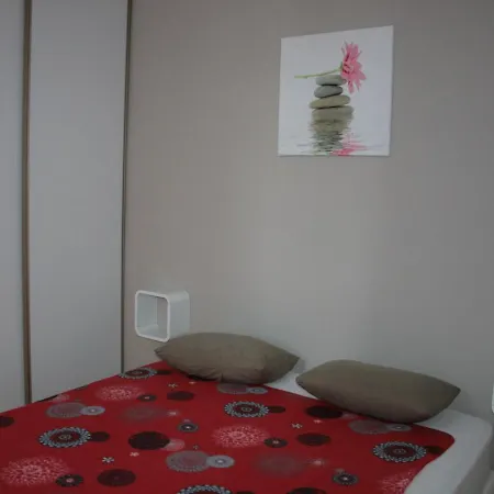 Maison Avec Jardin, 900m Plage, 2 Chambres, Parking Inclus, Animaux Acceptes - - Fr-1-22-173 Ferienhaus *